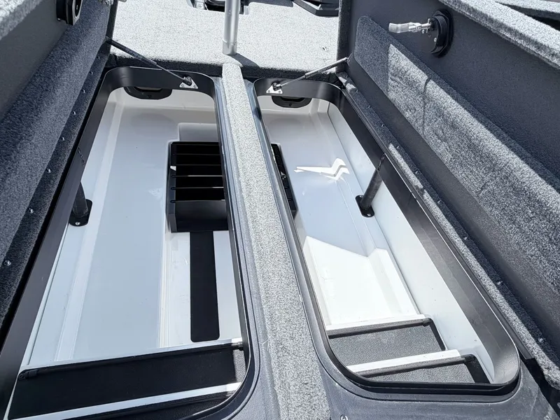 Slide: The Image of Skeeter ZXR20 2021 - 16