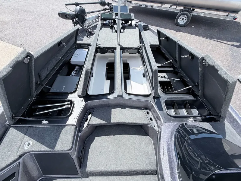 Slide: The Image of Skeeter ZXR20 2021 - 28