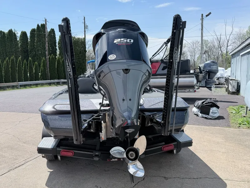 Slide: The Image of Skeeter ZXR20 2021 - 31