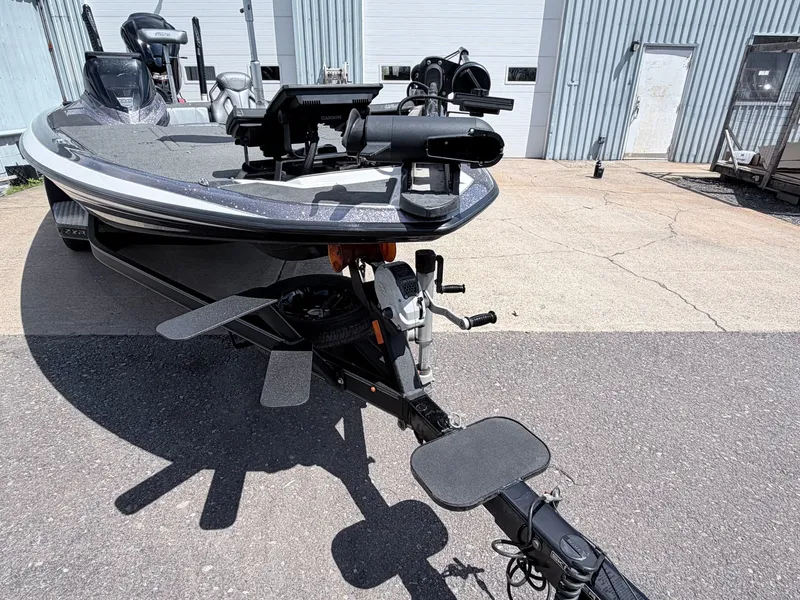 Slide: The Image of Skeeter ZXR20 2021 - 34