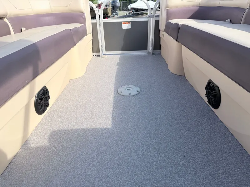 Slide: The Image of Interior of a 2018 Sun Tracker Party Barge 20 DLX pontoon boat. - 26