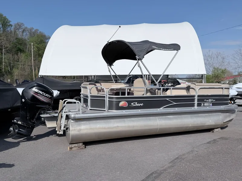 Slide: The Image of 2018 Sun Tracker Party Barge 20 DLX pontoon boat with Mercury engine. - 28