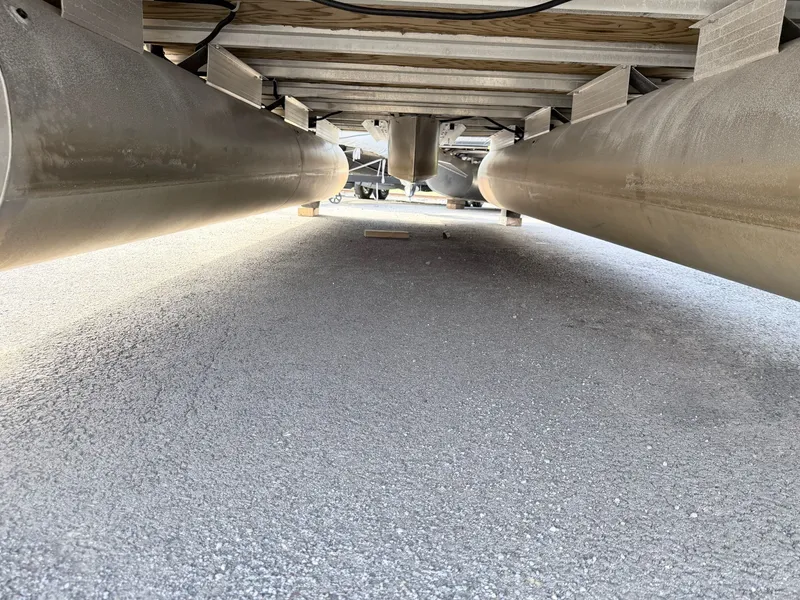 Slide: The Image of Underside of a 2018 Sun Tracker Party Barge 20 DLX pontoon. - 6