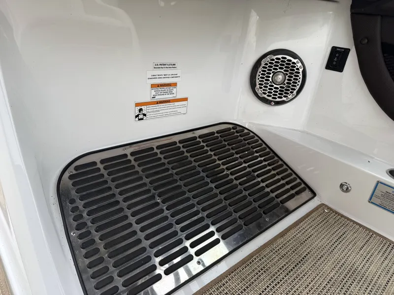 Slide: The Image of Cobalt R7 2015 - 20