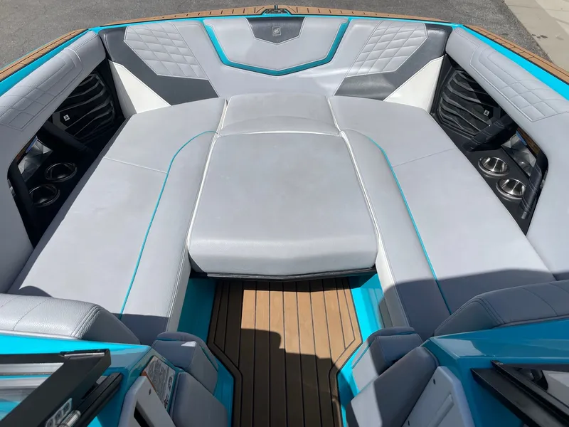 Slide: The Image of Nautique G25 2022 - 11