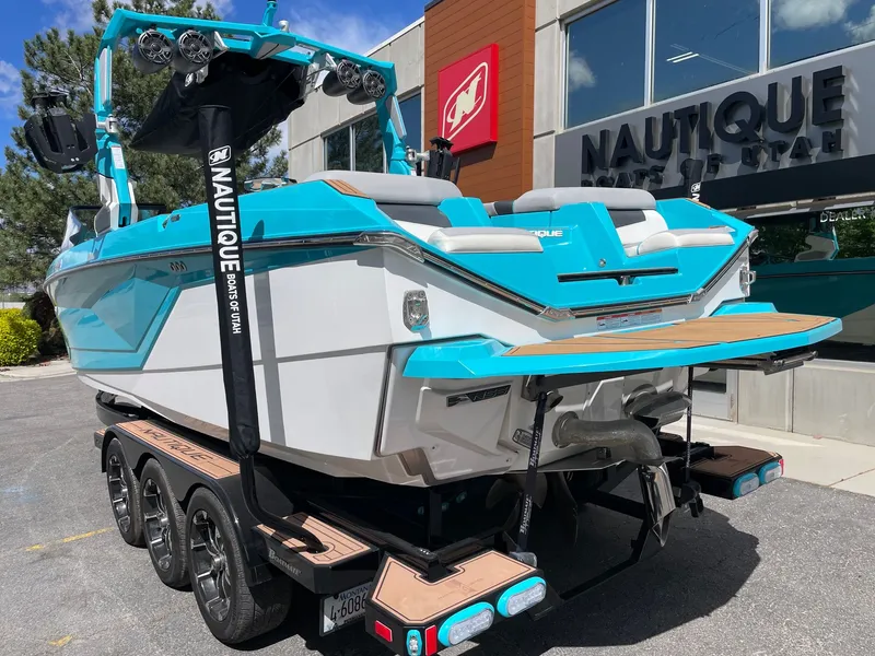 Slide: The Image of Nautique G25 2022 - 3