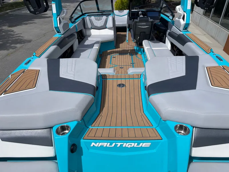 Slide: The Image of Nautique G25 2022 - 4