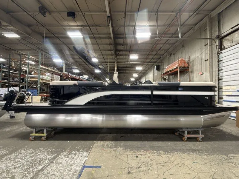 Slide: The Image of Bennington 23S1SR Limited ESP 2026 - 5