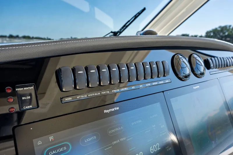 Slide: The Image of Boston Whaler 380 Realm 2019 - 22