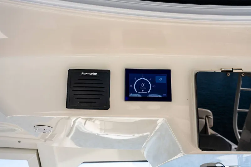 Slide: The Image of Boston Whaler 380 Realm 2019 - 29