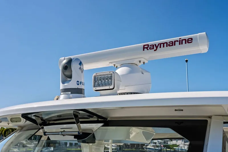 Slide: The Image of Boston Whaler 380 Realm 2019 - 30