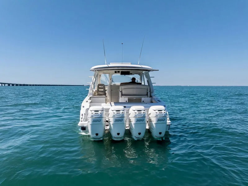 Slide: The Image of Boston Whaler 380 Realm 2019 - 4