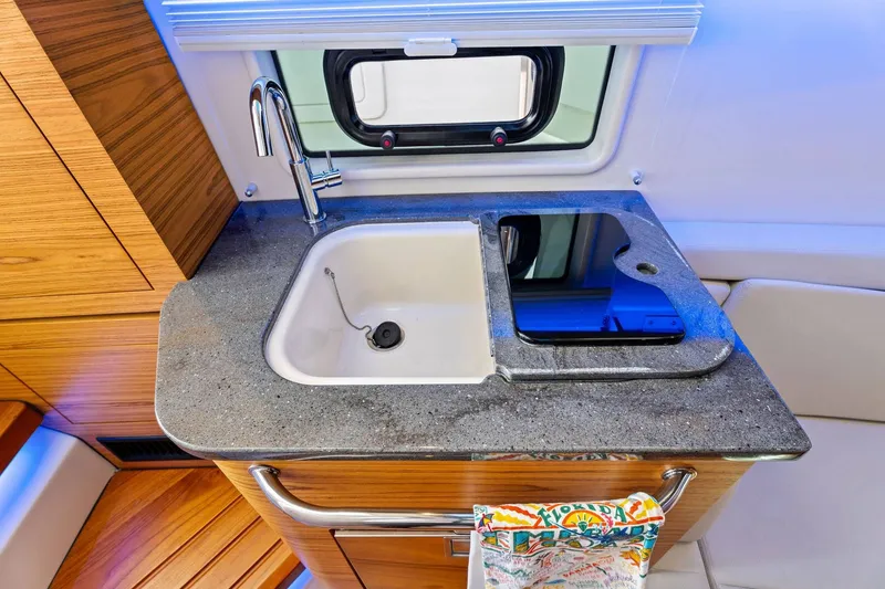 Slide: The Image of Boston Whaler 380 Realm 2019 - 40