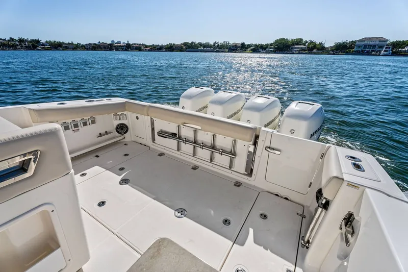 Slide: The Image of Boston Whaler 380 Realm 2019 - 7