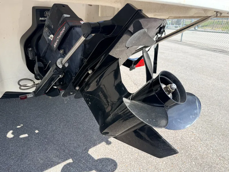 Slide: The Image of Bayliner 175 Bowrider 2015 - 8