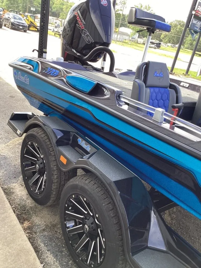 Slide: The Image of Bass Cat Eyra 2026 - 19