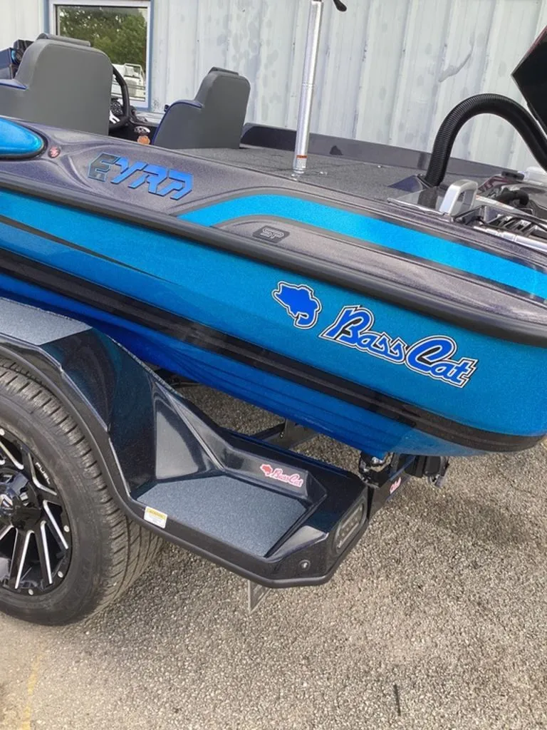 Slide: The Image of Bass Cat Eyra 2026 - 7