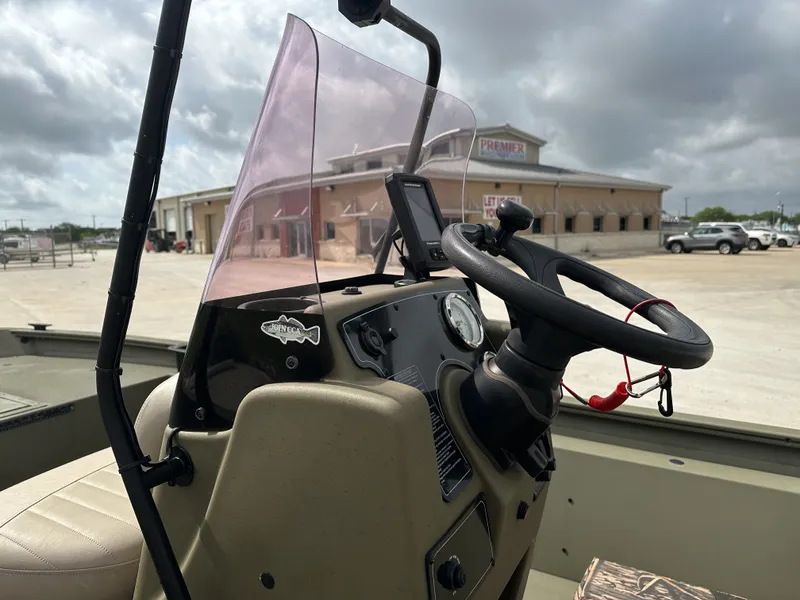 Slide: The Image of Tracker 1860 2018 - 11