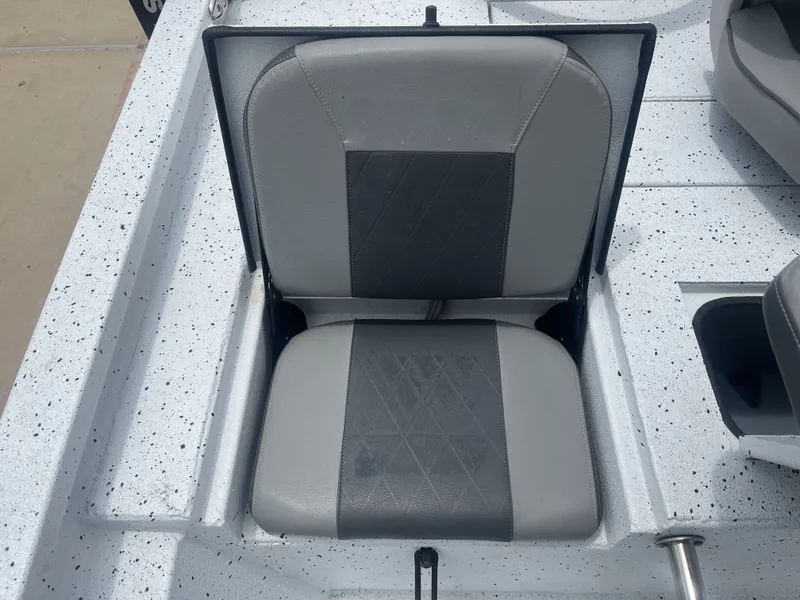 Slide: The Image of Xpress SW20B 2019 - 22