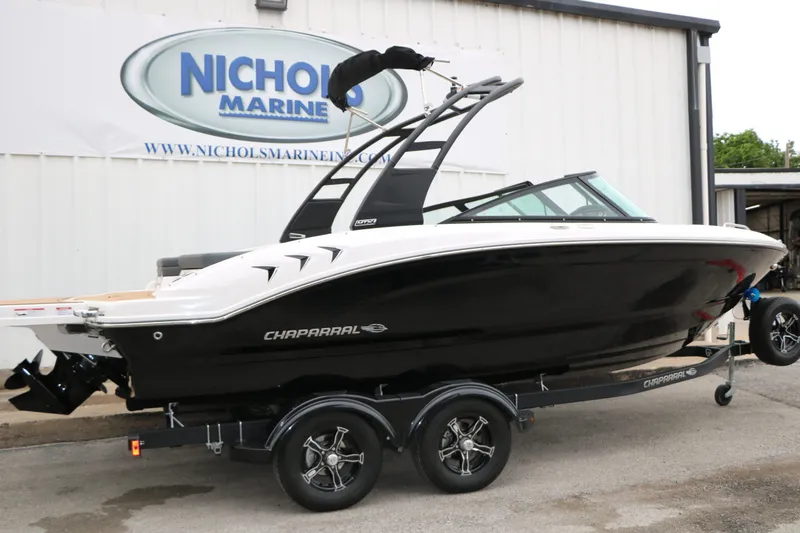 Slide: The Image of 2026 Chaparral 21 SSi boat on trailer at Nichols Marine. - 6