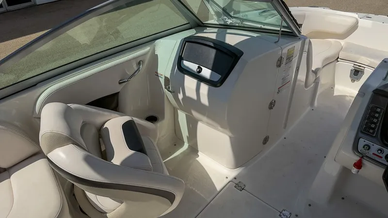 Slide: The Image of Chaparral Sunesta WT Sportdeck 2008 - 12