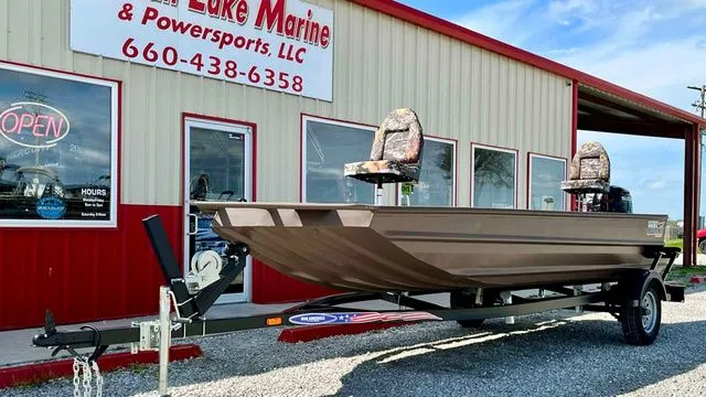 Slide: The Image of Aluma Fish 17 Aluminum Fishing Boat 2026 - 10