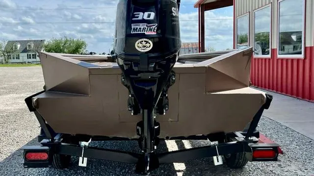 Slide: The Image of Aluma Fish 17 Aluminum Fishing Boat 2026 - 11