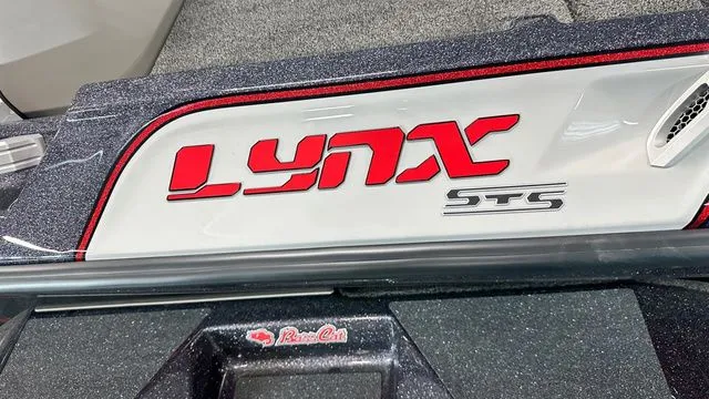 Slide: The Image of Bass Cat LYNX STS - IN SHOWROOM 2026 - 7