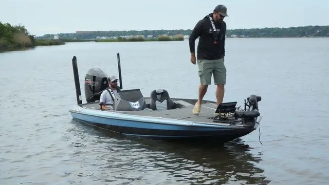 Slide: The Image of Blazer Bass 625 Pro Tour - ORDER NOW 2026 - 10