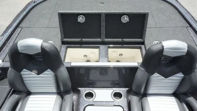 Slide: The Image of Blazer Bass 625 Pro Tour - ORDER NOW 2026 - 17