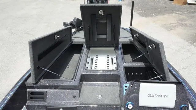 Slide: The Image of Blazer Bass 625 Pro Tour - ORDER NOW 2026 - 18