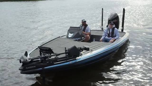 Slide: The Image of Blazer Bass 625 Pro Tour - ORDER NOW 2026 - 6