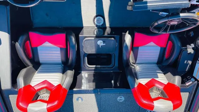 Slide: The Image of Blazer 625 Pro Tour (AVAILABLE IN SHOWROOM) 2024 - 10