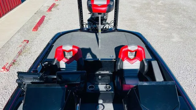 Slide: The Image of Blazer 625 Pro Tour (AVAILABLE IN SHOWROOM) 2024 - 17