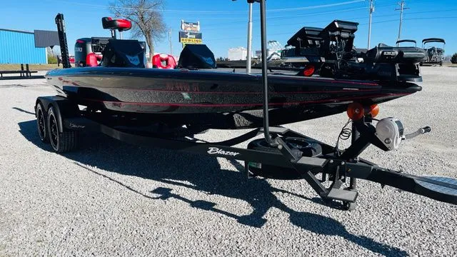 Slide: The Image of Blazer 625 Pro Tour (AVAILABLE IN SHOWROOM) 2024 - 4