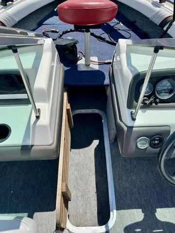 Slide: The Image of Sea Ray 170 BRLTD 1993 - 9