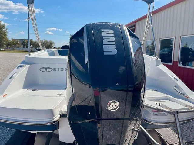 Slide: The Image of Tahoe 2150 Deck Boat powered by a Mercury 225HP 2023 - 12