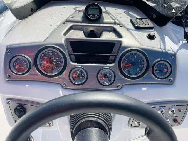 Slide: The Image of Tahoe 2150 Deck Boat powered by a Mercury 225HP 2023 - 15