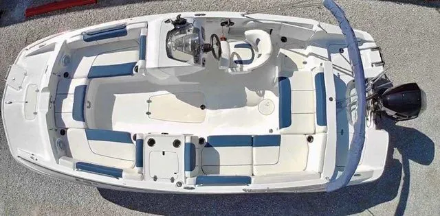 Slide: The Image of Tahoe 2150 Deck Boat powered by a Mercury 225HP 2023 - 5