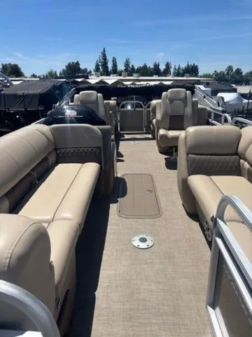 Slide: The Image of Sun Tracker Party Barge 22 XP3 2023 - 13