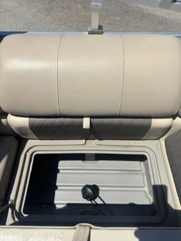 Slide: The Image of Sun Tracker Party Barge 22 XP3 2023 - 6