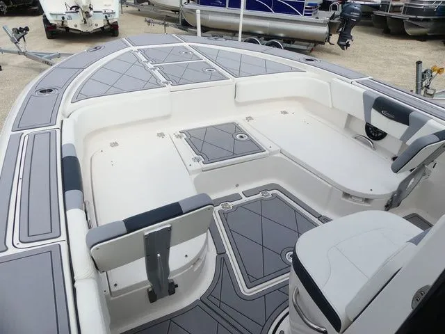 Slide: The Image of Robalo 266 Cayman 2023 - 11