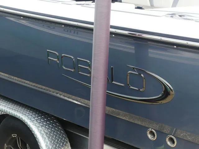 Slide: The Image of Robalo 266 Cayman 2023 - 6