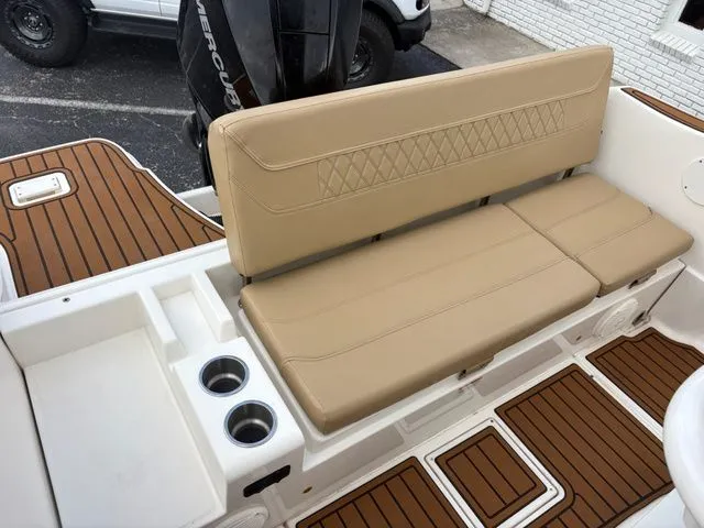Slide: The Image of Bayliner T22CX 2022 - 10