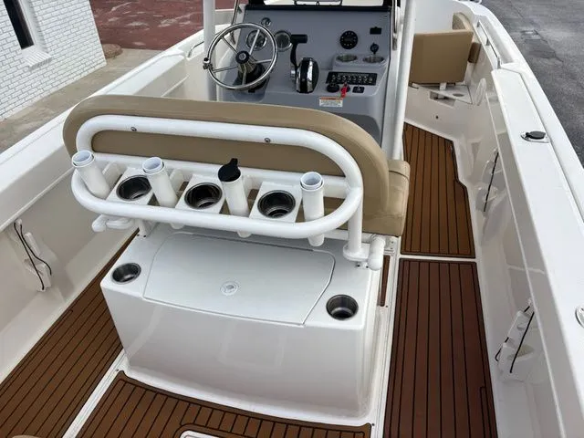 Slide: The Image of Bayliner T22CX 2022 - 14
