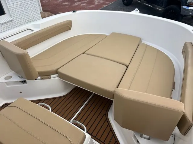 Slide: The Image of Bayliner T22CX 2022 - 16