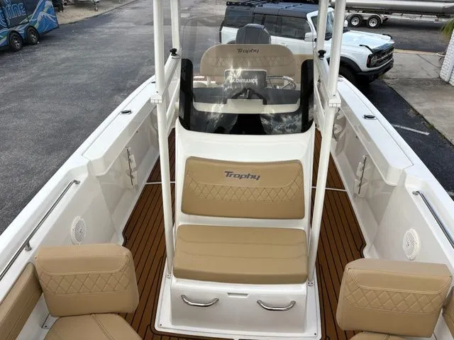 Slide: The Image of Bayliner T22CX 2022 - 17