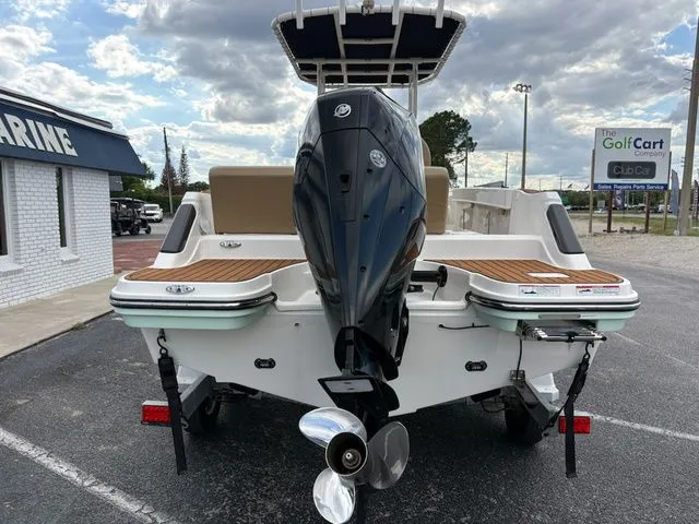 Slide: The Image of Bayliner T22CX 2022 - 3