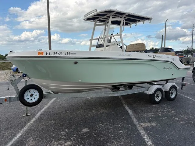 Slide: The Image of Bayliner T22CX 2022 - 4