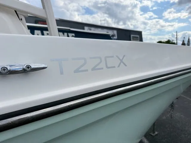 Slide: The Image of Bayliner T22CX 2022 - 8